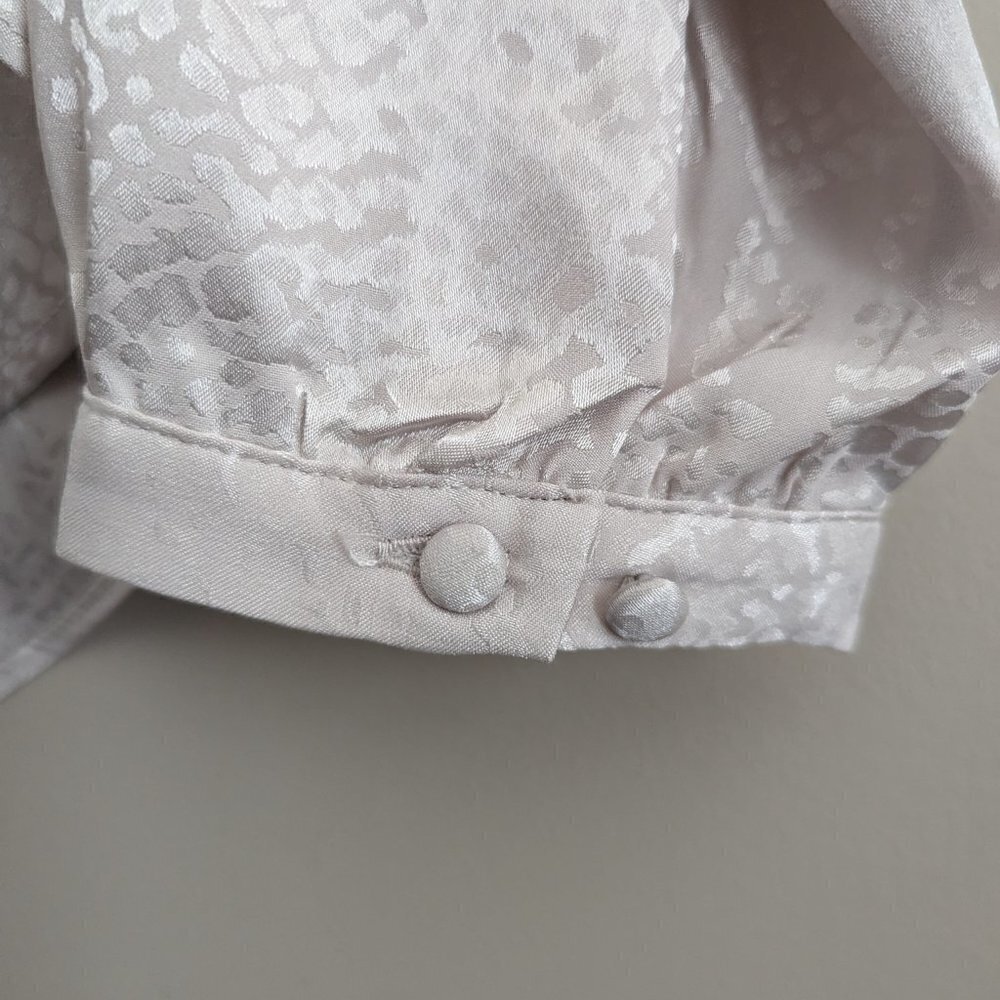 Torrid Ivory Jacquard Button Front Blouse - Picture 8 of 8